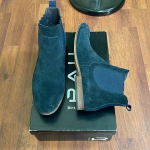 The Rail Chelsea Boots* Color/Navy Suede